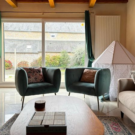 Le So Art, Grande Maison 4 Chambres, Terrain De Petanque, Grand Jardin Clos, Flipper, Babyfoot, Jeux Arcade, Ping Pong,1 Km Mer, Proche Golf, Port En Bessin, Bayeux Et Plages Du Debarquement, Adaptee Enfants Commes エクステリア 写真