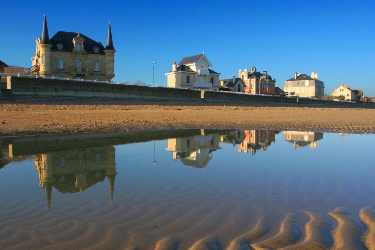 Le So Art, Grande Maison 4 Chambres, Terrain De Petanque, Grand Jardin Clos, Flipper, Babyfoot, Jeux Arcade, Ping Pong,1 Km Mer, Proche Golf, Port En Bessin, Bayeux Et Plages Du Debarquement, Adaptee Enfants Commes エクステリア 写真