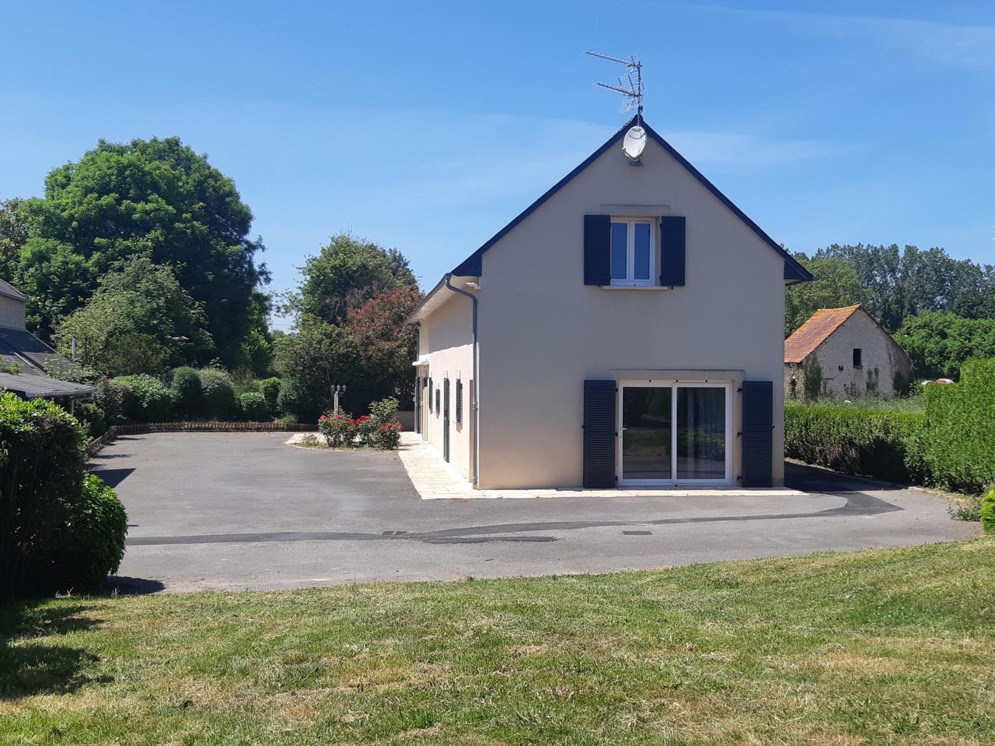 Le So Art, Grande Maison 4 Chambres, Terrain De Petanque, Grand Jardin Clos, Flipper, Babyfoot, Jeux Arcade, Ping Pong,1 Km Mer, Proche Golf, Port En Bessin, Bayeux Et Plages Du Debarquement, Adaptee Enfants Commes エクステリア 写真