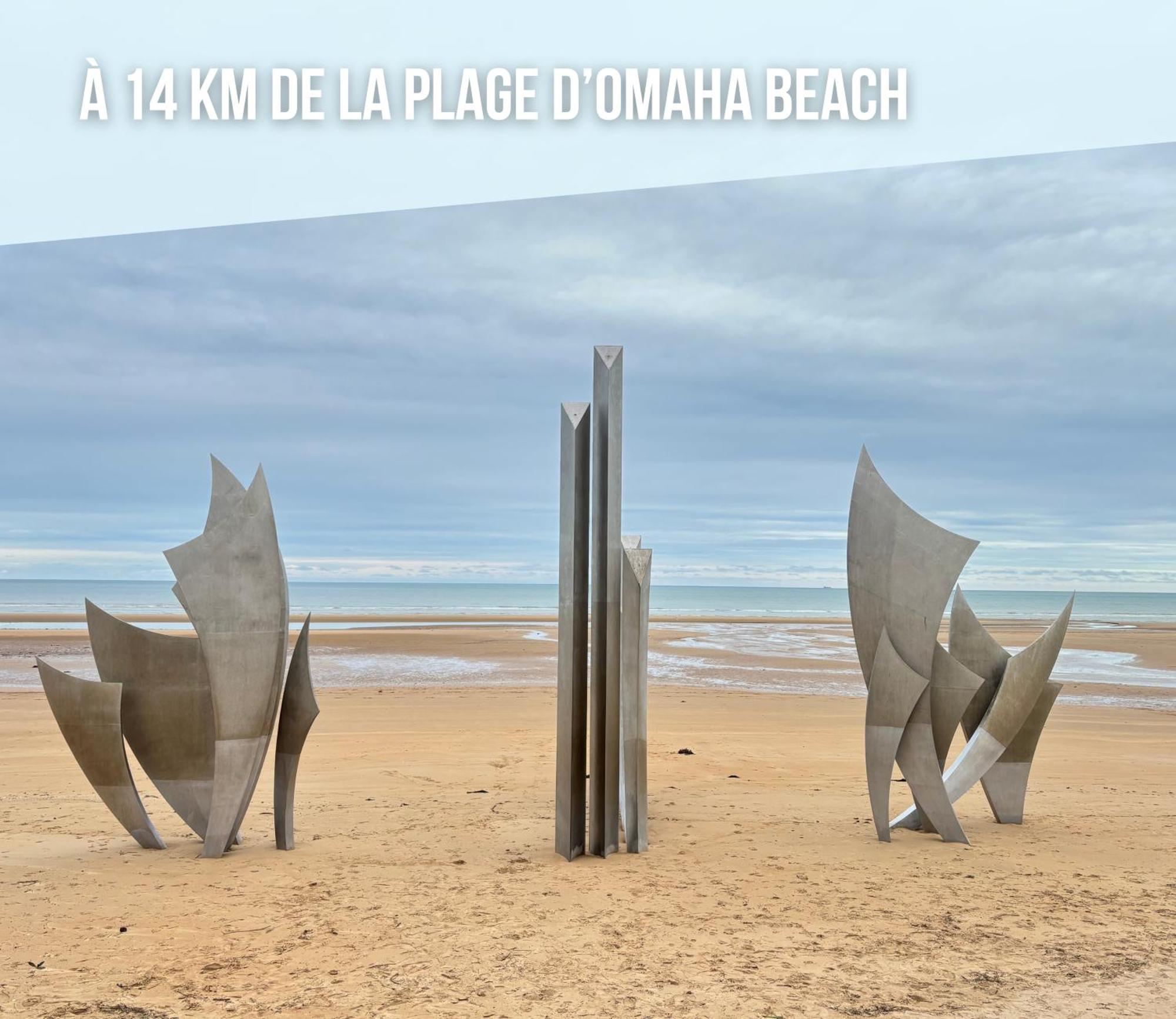 Le So Art, Grande Maison 4 Chambres, Terrain De Petanque, Grand Jardin Clos, Flipper, Babyfoot, Jeux Arcade, Ping Pong,1 Km Mer, Proche Golf, Port En Bessin, Bayeux Et Plages Du Debarquement, Adaptee Enfants Commes エクステリア 写真